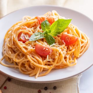 Pasta with Tomato Sauce