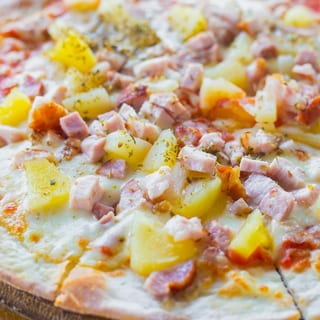 Hawaiian Pizza Pie 16"