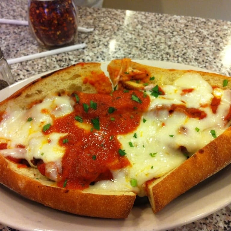 Fast Delivery for Delicious Italian and Pizza Options