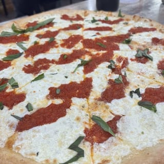 White Pizza Pie 18"